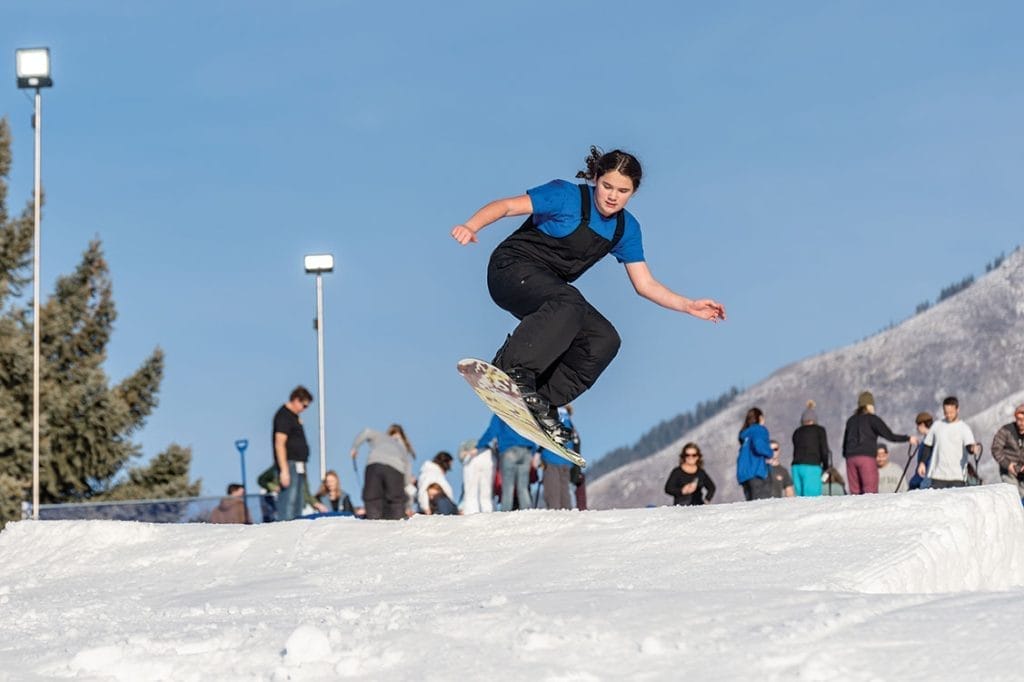 Gateway Snow Park - Snowboarder