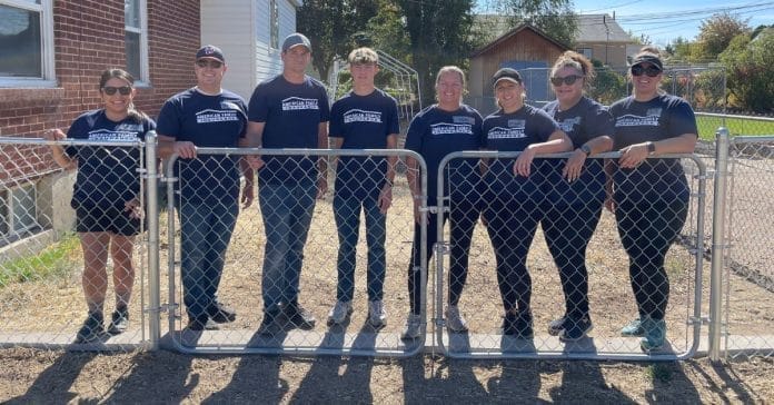 Dustin Lane Local and other insurance agents team up with Habitat for Humanity to clean up communities in need.